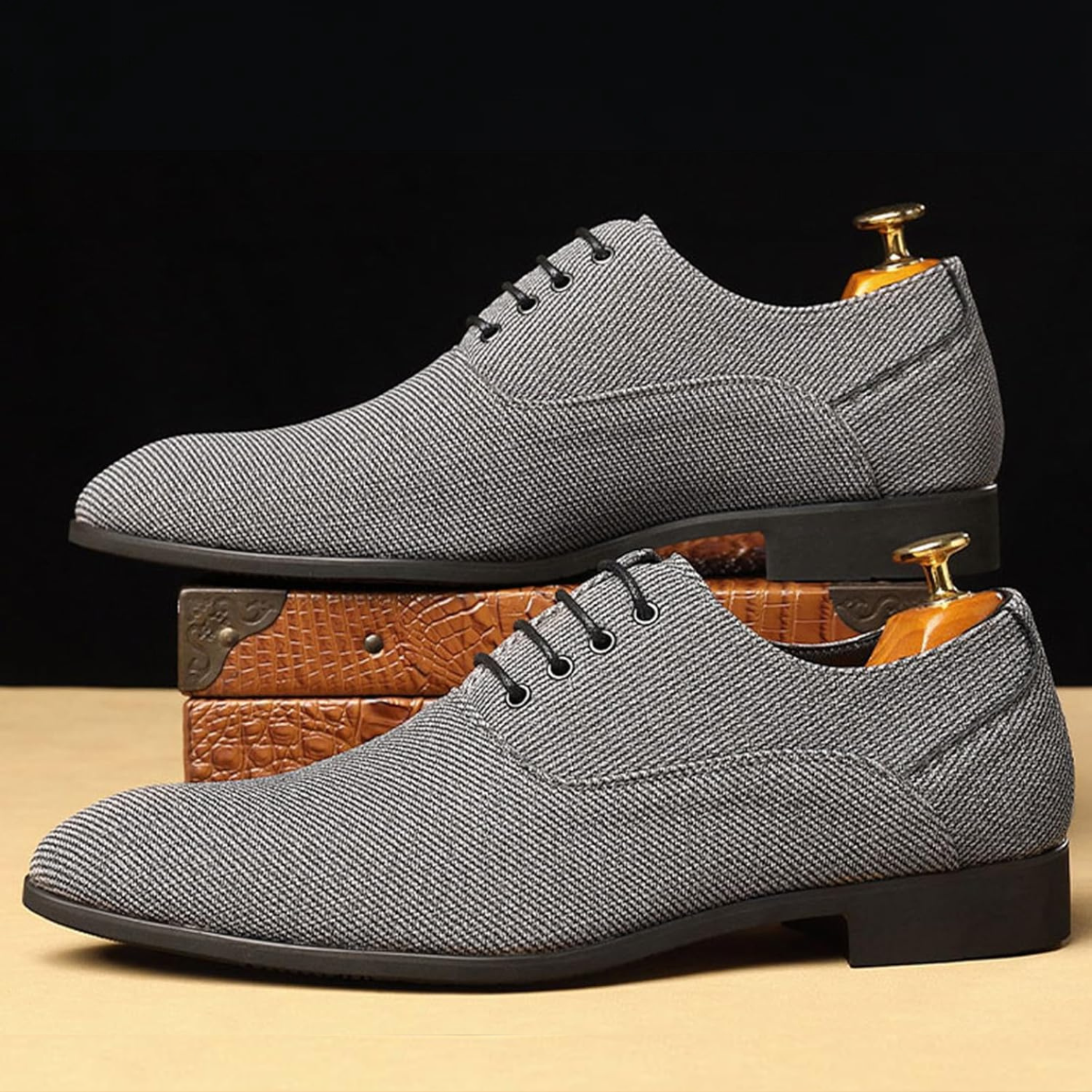 Belford Woven Canvas Oxford
